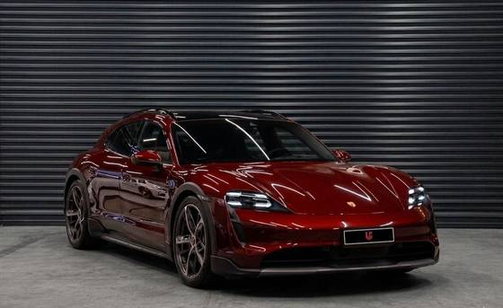 PORSCHE TAYCAN 4 CROSS TURISMO ELÉTRICO PORSCHE TAYCAN 4 CROSS TURISMO ELÉTRICO